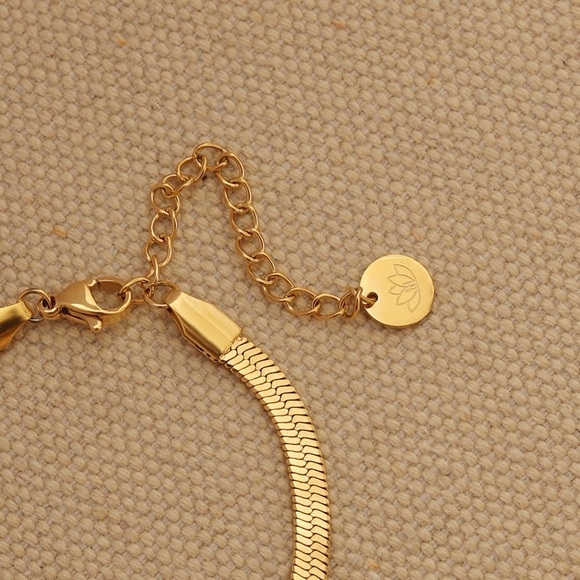 Inner Harmoni 18K Gold Plated Herringbone Elegant Gold Bracelet - Picture 3 of 3